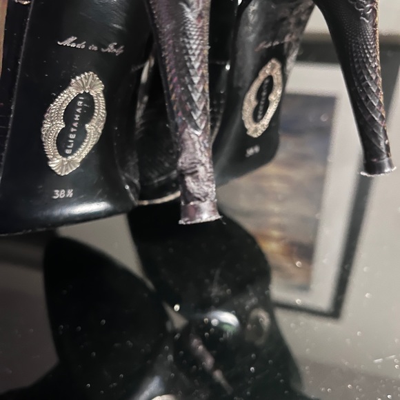 Ellie Tahari black patent embossed pumps - Picture 6 of 8